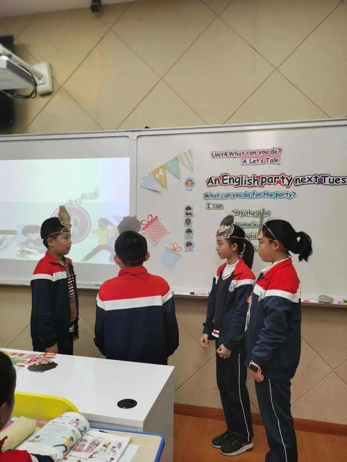 專(zhuān)家引領(lǐng)，助推成長(zhǎng) 基于文本分析與創(chuàng)新的小學(xué)英語(yǔ)教學(xué)設(shè)計(jì)與實(shí)施專(zhuān)題研訓(xùn)活動(dòng)紀(jì)實(shí)